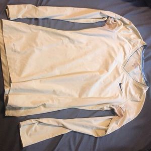 Long sleeve athletic shirt